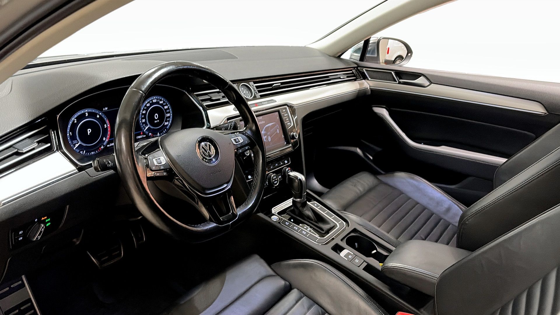 Volkswagen Passat 2017, bild 7/10