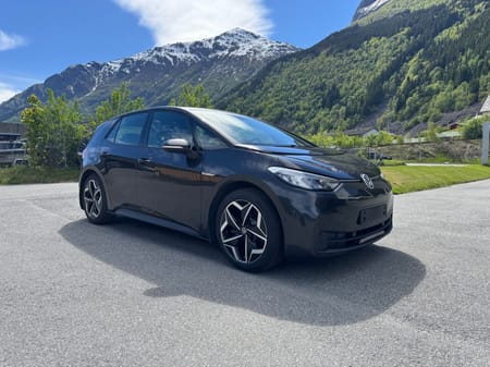Volkswagen ID.3 Pro Performance sport        58kwh 204 hk