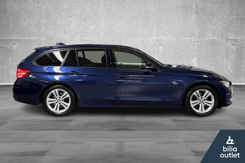 Bilde 3 av BMW 318i Touring Sport Line, Automat, Kamera, Navi, H-feste++