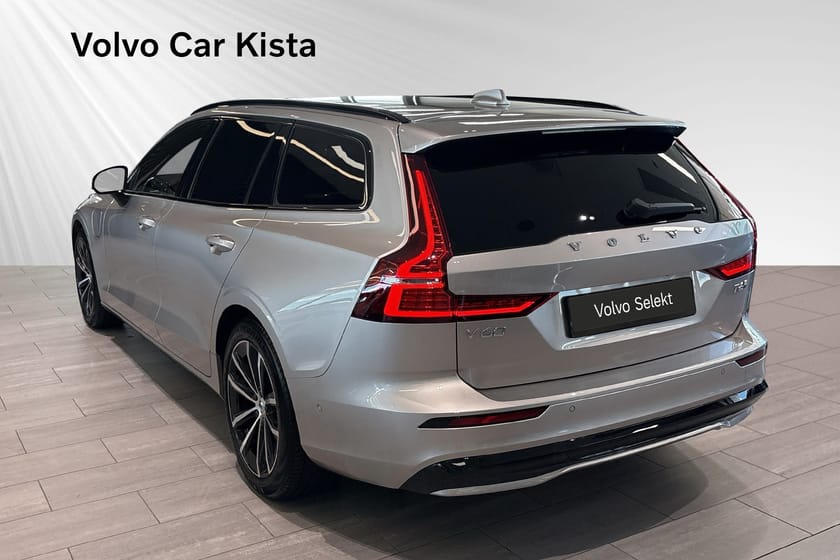 Bild 4 av Volvo V60 T6 Plus Dark Edition Läder Orrefors 360Kamera
