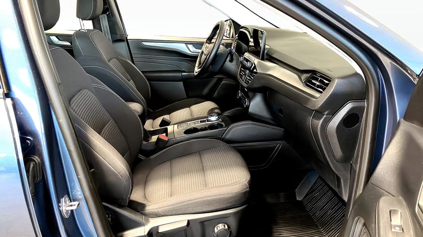 Bild 3 av Ford Kuga Plug-In Hybrid Titanium Phev 225hk