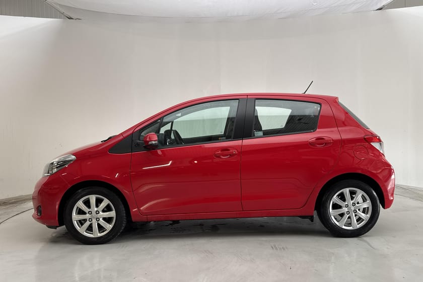 Bild 2 av Toyota Yaris 1.33 5dr (100hk) Active Backkamera Lågmil