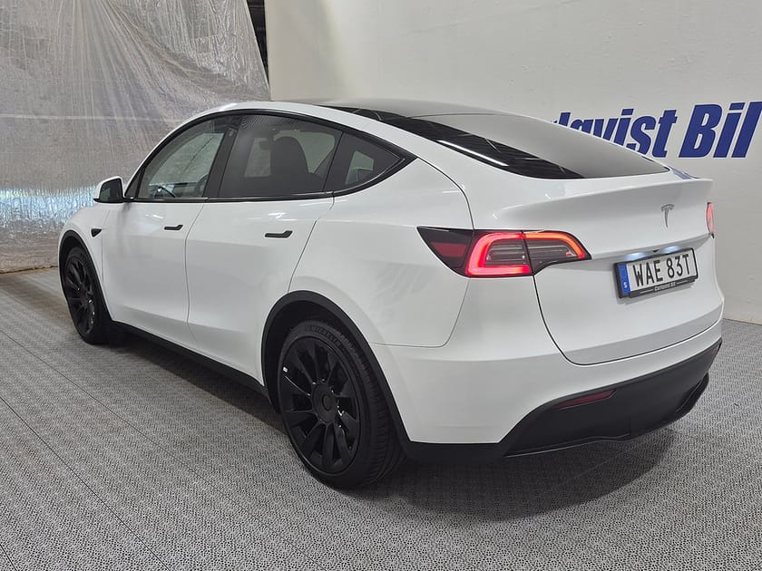Bild 5 av Tesla Model Y Standard Range RWD 299HK Läder Panorama