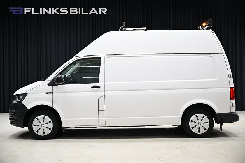 Bild 3 av Volkswagen Transporter 150HK L2 Högtak|Servicebil|Inredd|Uppvärmt-skåp|SeUtr!!
