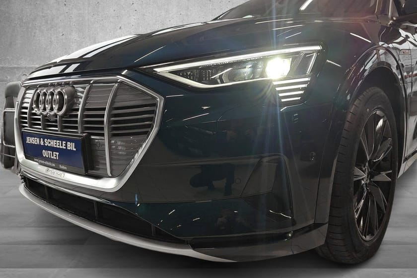 Bilde 4 av Audi e-tron 55 quattro – Advanced. Hengerfeste, 360 Kamera, Luft.