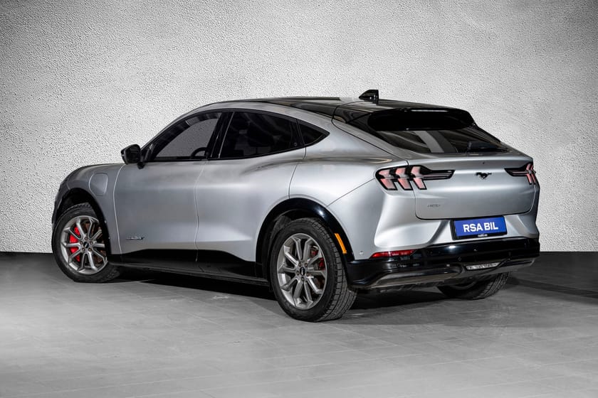 Bilde 2 av Ford Mustang Mach-E Long Range AWD LR First edition. B&O/360/Skinn/1 år garanti