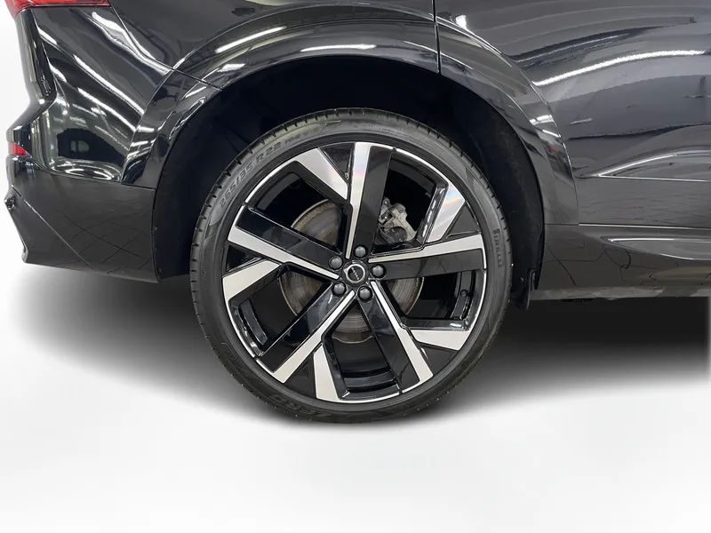 Bild 9 av 17 – Volvo XC60 T6 Plus Black Nordic Edition Plus Nordic Edition