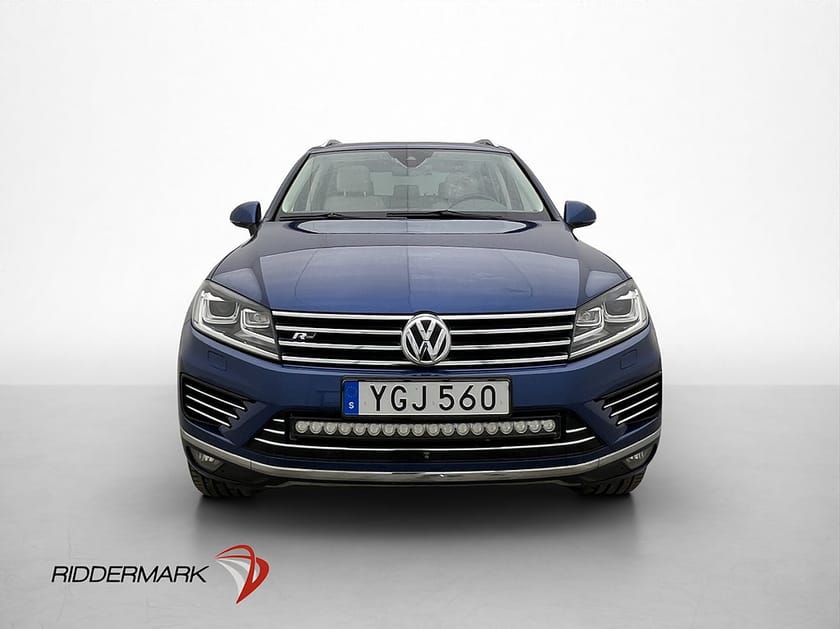 Bild 2 av Volkswagen Touareg 3.0 V6 TDI R-line Pano Dynaudio Luft Drag