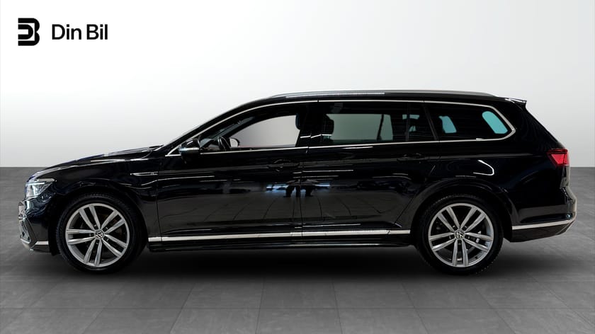 Bild 2 av Volkswagen Passat Sportscombi 2.0 TDI 4M R-line Drag Värmare B-kamera