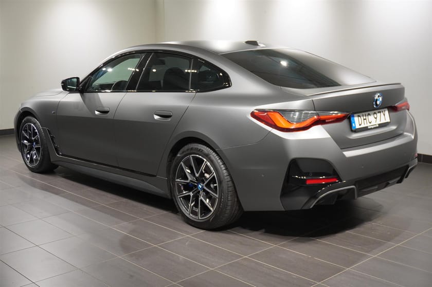 Bild 3 av BMW i4 M50 xDrive Gran Coupé 3,95% Charged H K DA Drag BSI Foilerad