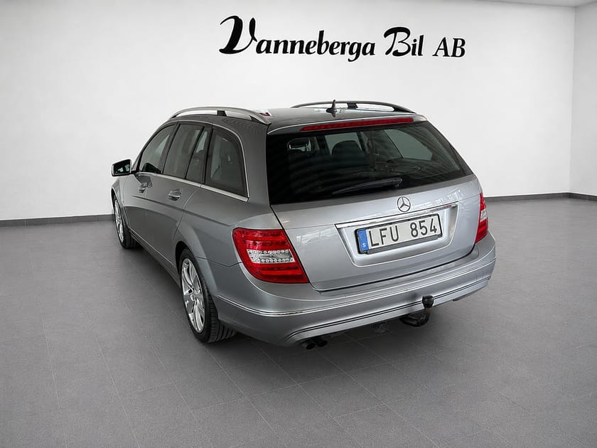 Bild 4 av Mercedes-Benz C 180 T BE BlueEFFICIENCY Avantgarde Drag/Euro 5