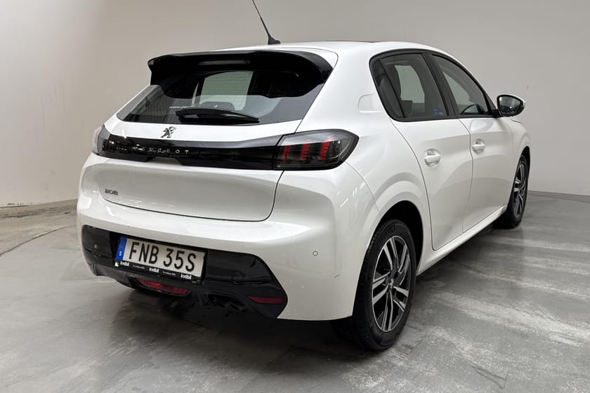 Bild 3 av Peugeot 208 1.2 PureTech 130hk Allure Panorama B-kamera