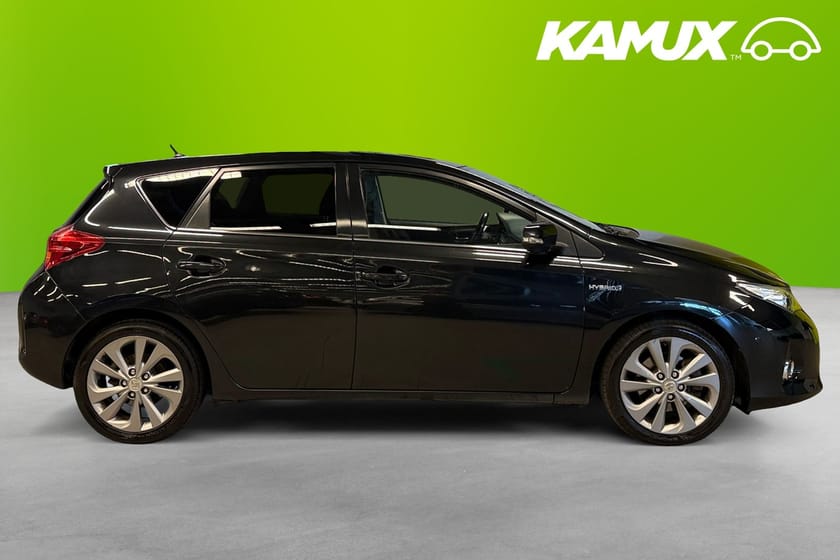 Bild 2 av Toyota Auris Hybrid Executive e-CVT 136hk Panorama Kamera