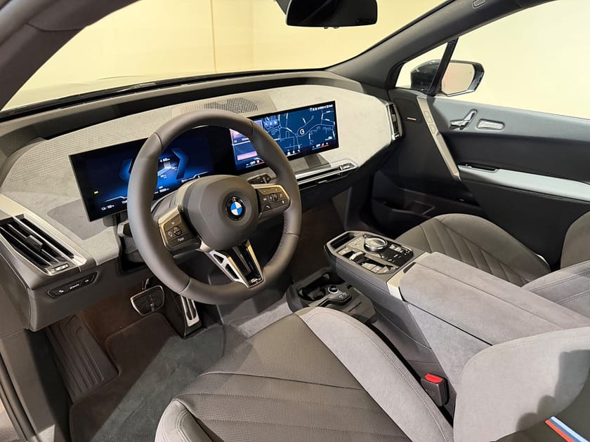 Bild 5 av BMW iX xDrive60 xDrive60, Panorama, Driving Pro, Parking Pro, Drag, HK