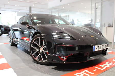 Porsche Taycan 4