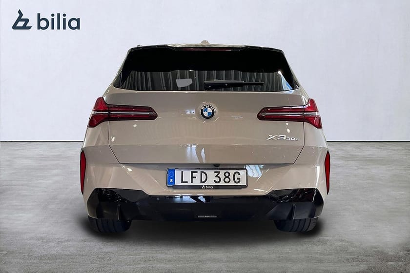 Bild 3 av BMW X3 30e xDrive M Sport Pro | El Stol | Comfort acess | H&K