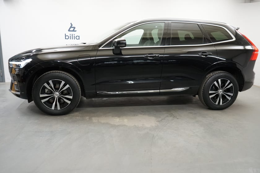 Bild 2 av Volvo XC60 Recharge T6 II Core Edition, Förarstol elmanövrerad, Taklucka
