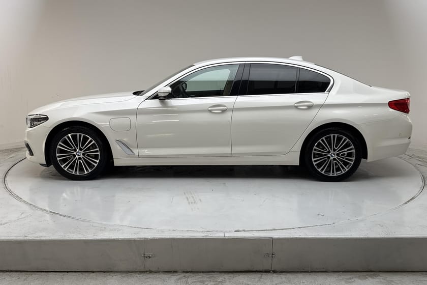 Bild 2 av BMW 530e xDrive iPerformance Sedan 530 252hk Sport Line