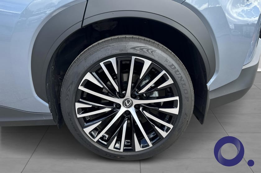 Bilde 2 av Lexus RZ 300e Executive Tech