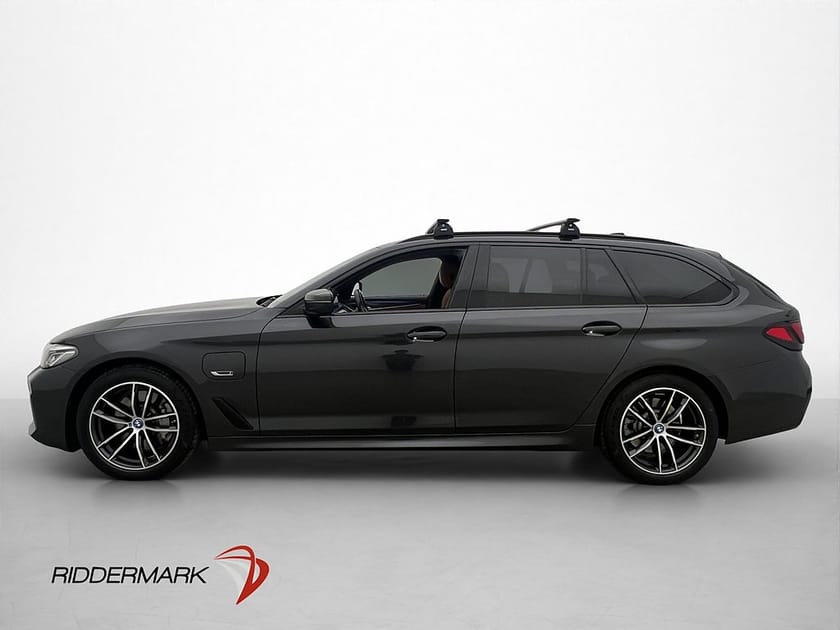 Bild 4 av BMW 530e xDrive Touring M Sport Cockpit Kamera HuD Skinn Drag