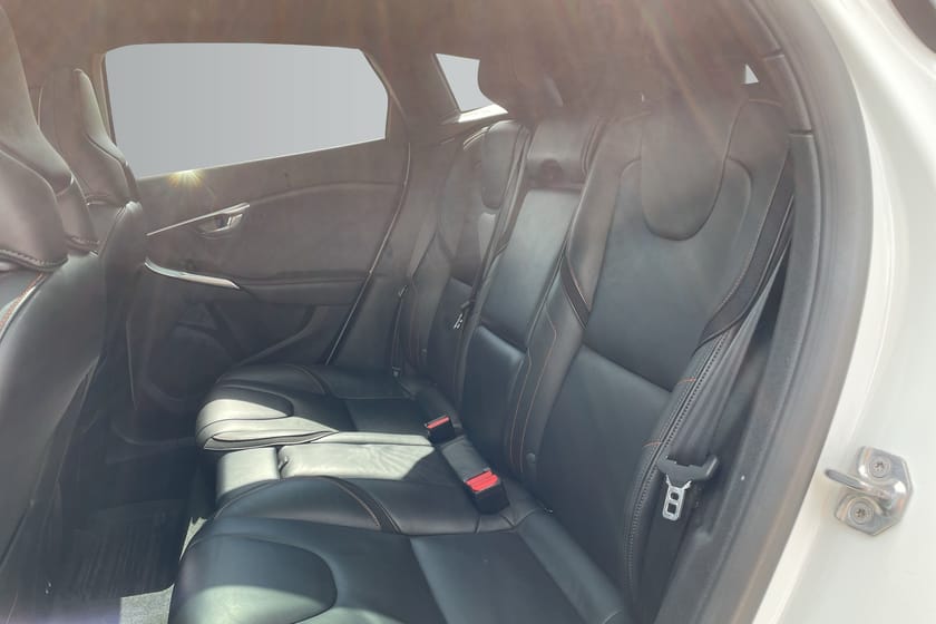 Bild 1 av Volvo V40 Cross Country D2 Ocean R BE PRO Skinn/ Panorama/ Nyservad/ Värmare/ Adaptivfarthållare/