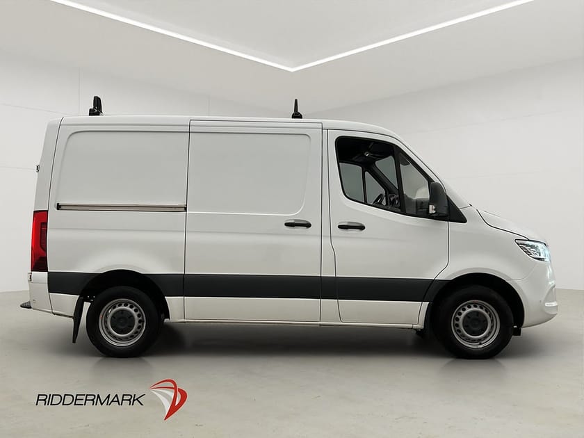 Bild 2 av Mercedes-Benz Sprinter 317 CDI RWD Panel Van Värm Drag LED CARPLAY 360° Moms