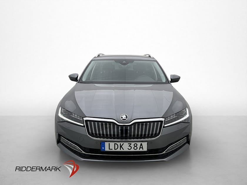 Bild 2 av Škoda Superb iV Kombi Skoda Business Skinn Drag Kamera Värmare MOMS