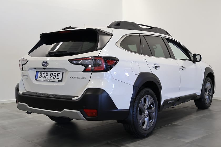Bild 4 av Subaru Outback 2.5 4WD XFuel Adventure / V-Hjul / NYSERV / 1Ägare