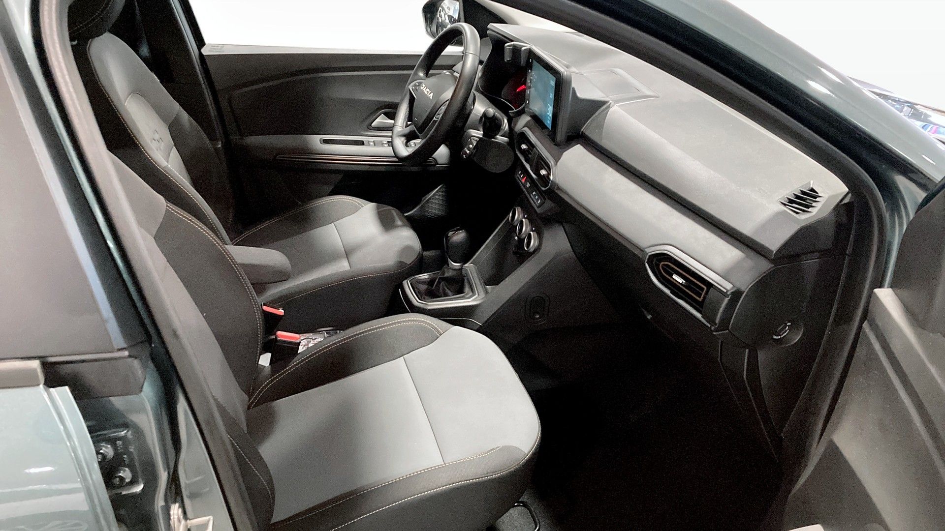 Dacia Sandero Stepway 1.0 TCe 2025, bild 3/9