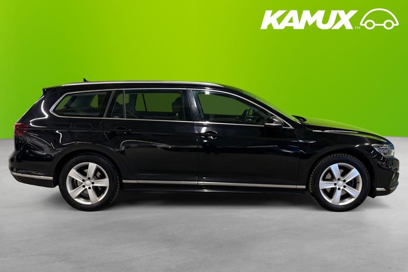 Bild 2 av Volkswagen Passat Sportscombi 2.0 TDI 4M R-line Cockpit Värmare Drag B-kam 200hk