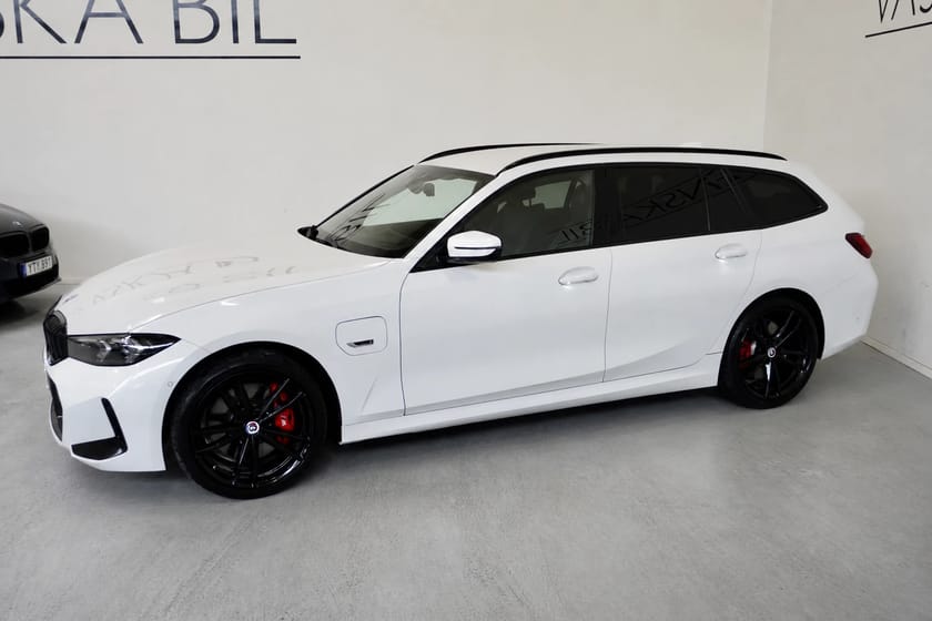 Bild 4 av BMW 330e xDrive Touring M sport Pro Innovation/H&K/Drag