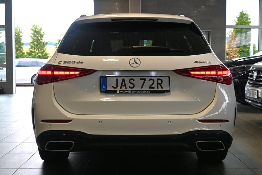 Bild 4 av Mercedes-Benz C 300 T de 4MATIC C300 AMG Premium Night Burmester Drag