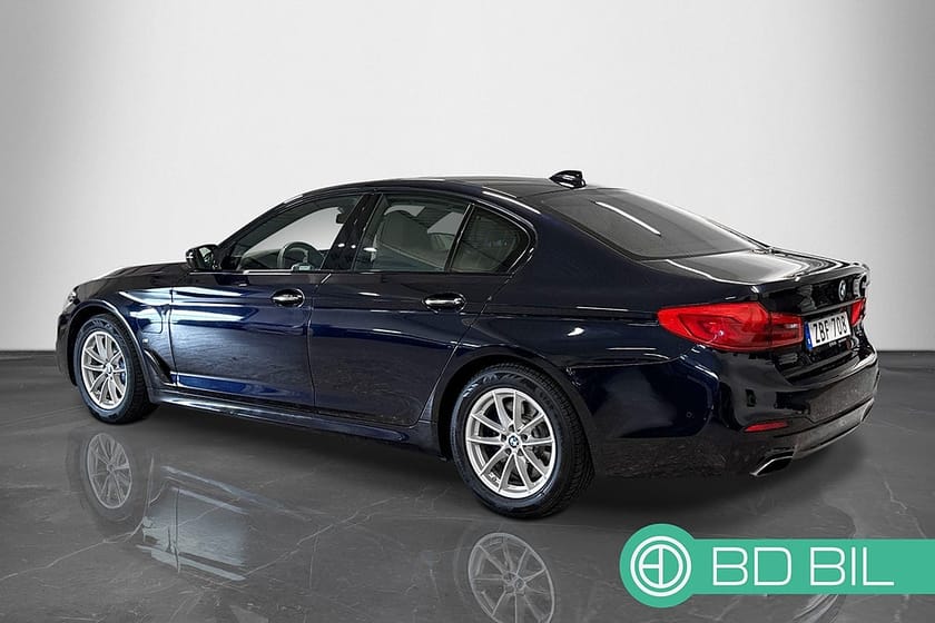Bild 3 av BMW 530e iPerformance Sedan M-sport SKINN HUD NAVI 360 KAMERA KAMPANJ 3,95% RÄNTA