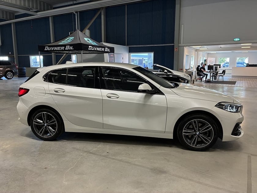 Bild 2 av BMW 118i Steptronic