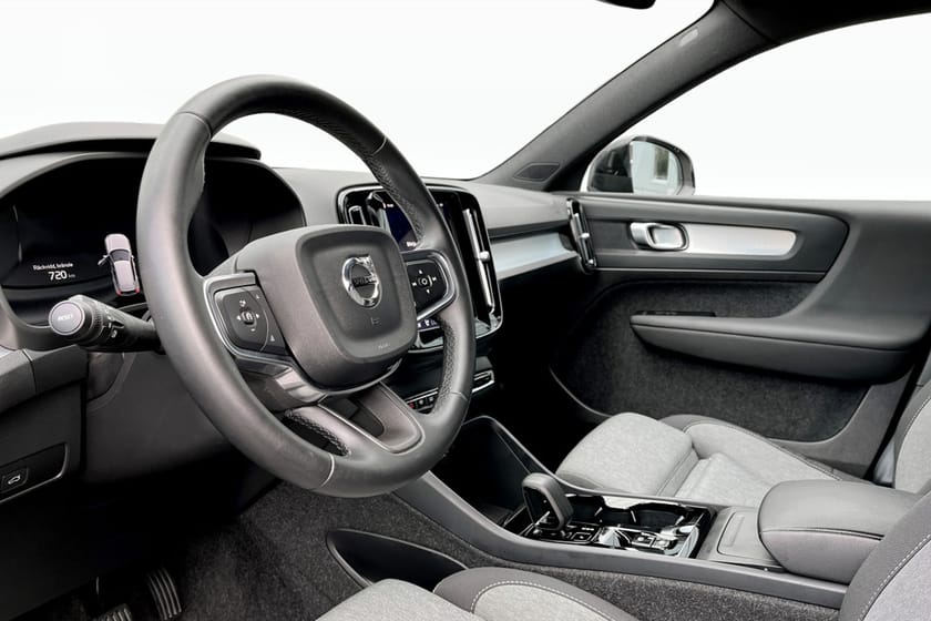 Bild 5 av Volvo XC40 B3 FWD Bensin Plus Dark
