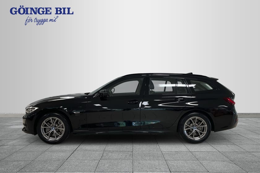 Bild 5 av BMW 330e xDrive Touring Dragkrok/ Navigation/ Shadow Line