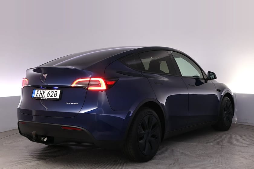 Bild 5 av Tesla Model Y Long Range AWD Autopilot Panorama Drag