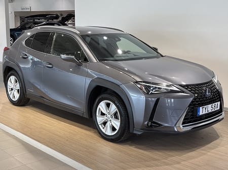 Lexus UX 250h E-Four