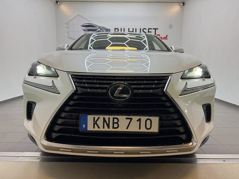 Bild 5 av Lexus NX 300h AWD 2.5 197hk Business Läder/Navi/Bkamera/Krok/Nyservad