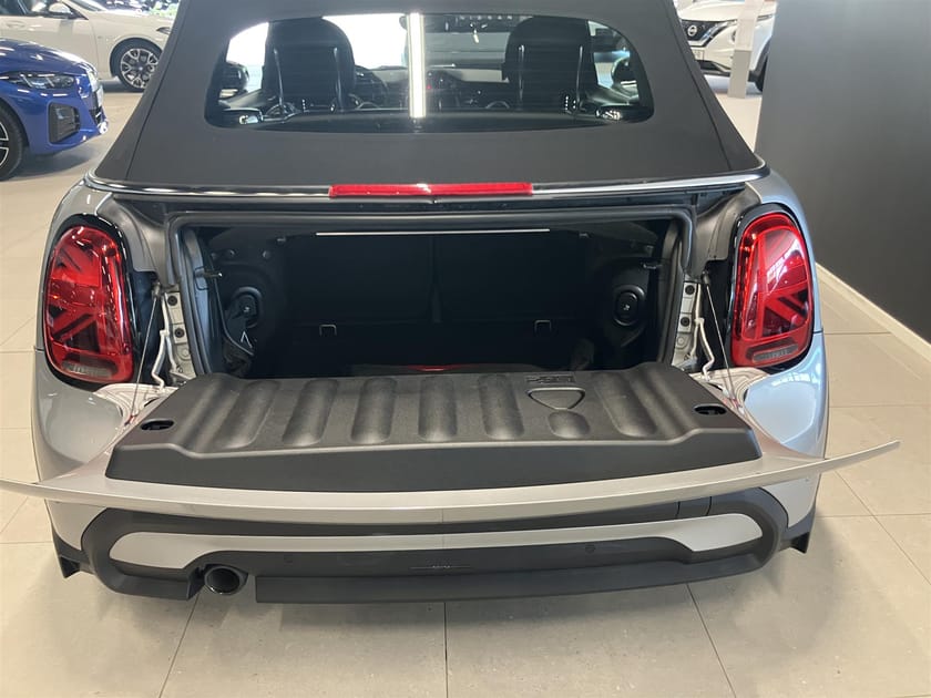 Bild 5 av MINI Cooper Convertible 136hk Automat Essential LED CarPlay Comfortaccess PDC