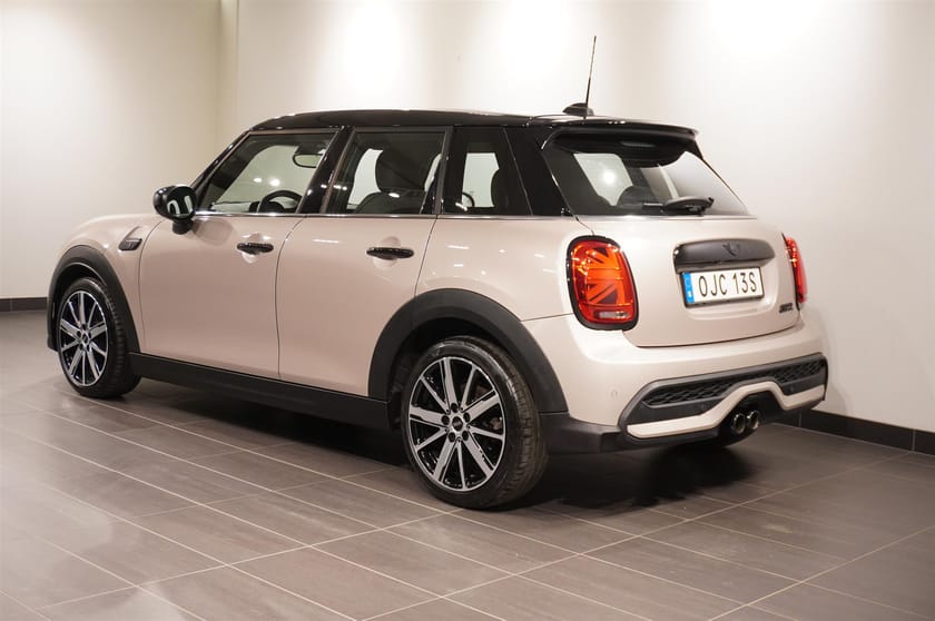Bild 4 av MINI Cooper S 5d Experience Navi Keyless PDC