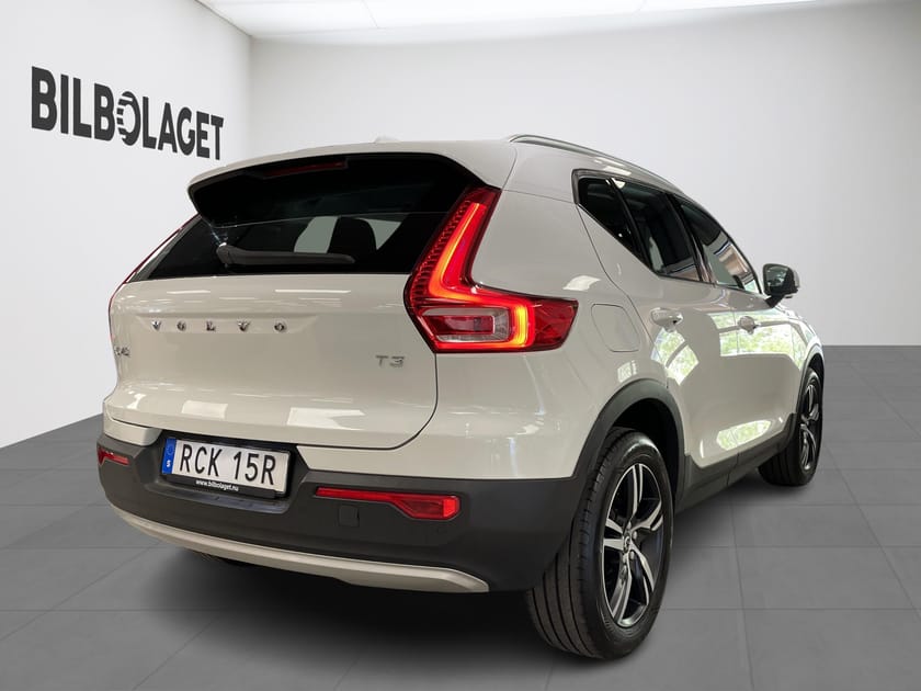 Bild 5 av Volvo XC40 T3 FWD aut Momentum Edition DRAG/B-KAMERA/GPS