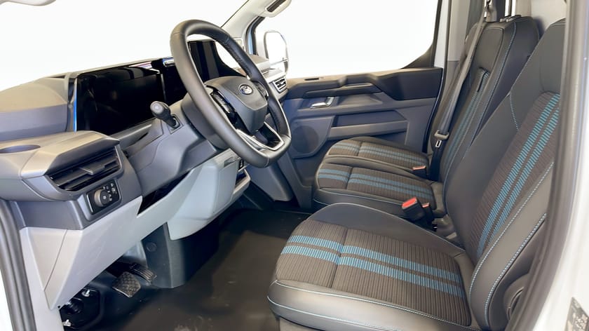 Bild 5 av Ford Transit Custom 82.5 kWh AWD SPORT 340L 285hk
