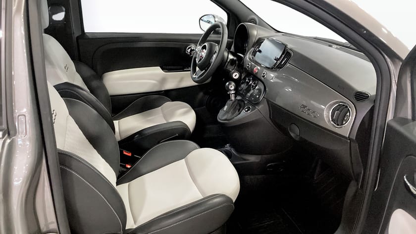 Bild 3 av Fiat 500C Hybrid HEV CAB DOLCEVITA 70HK MT PLUS *HE*