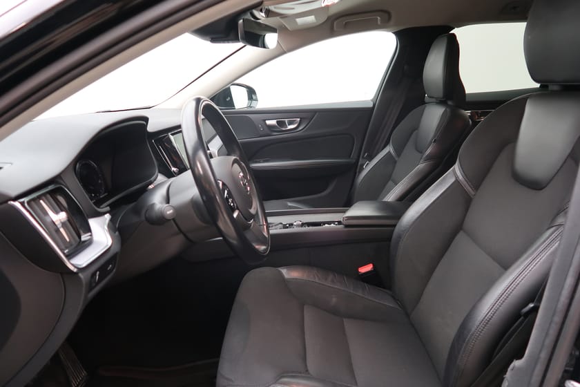 Bild 4 av Volvo V60 D4 AWD Momentum Advanced SE II, Drag