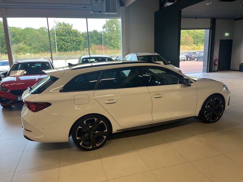 Bild 5 av CUPRA Leon Sportstourer e-Hybrid VZ 245hk