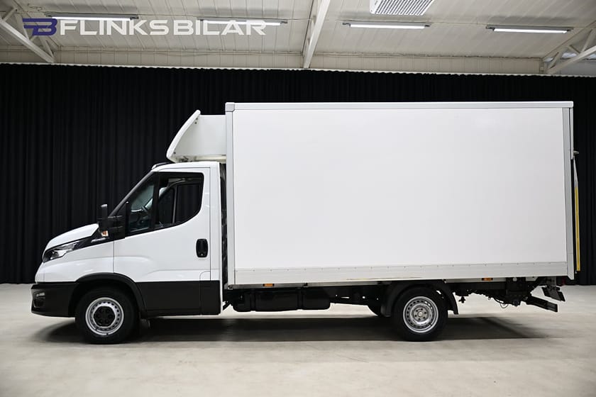 Bild 2 av Iveco Daily 35-140 Chassi Cab 136HK Automat|Volymskåp|BG-Lyft|Sidodörr|Lågmil|Leasbar