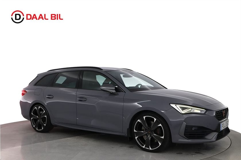 Bild 4 av CUPRA Leon Sportstourer 2.0 TSI 4WD 310HK BEATS® DRAG COCKPIT NFC