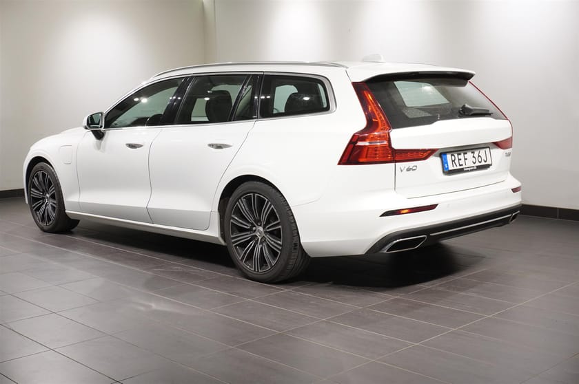 Bild 2 av Volvo V60 T8 AWD Inscription Panorama Drag Läder