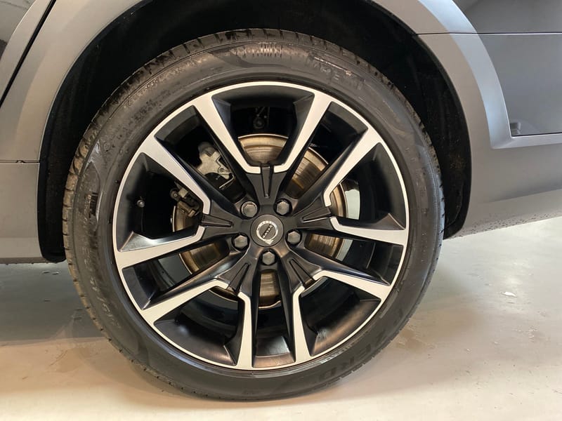 Volvo V90 Cross Country